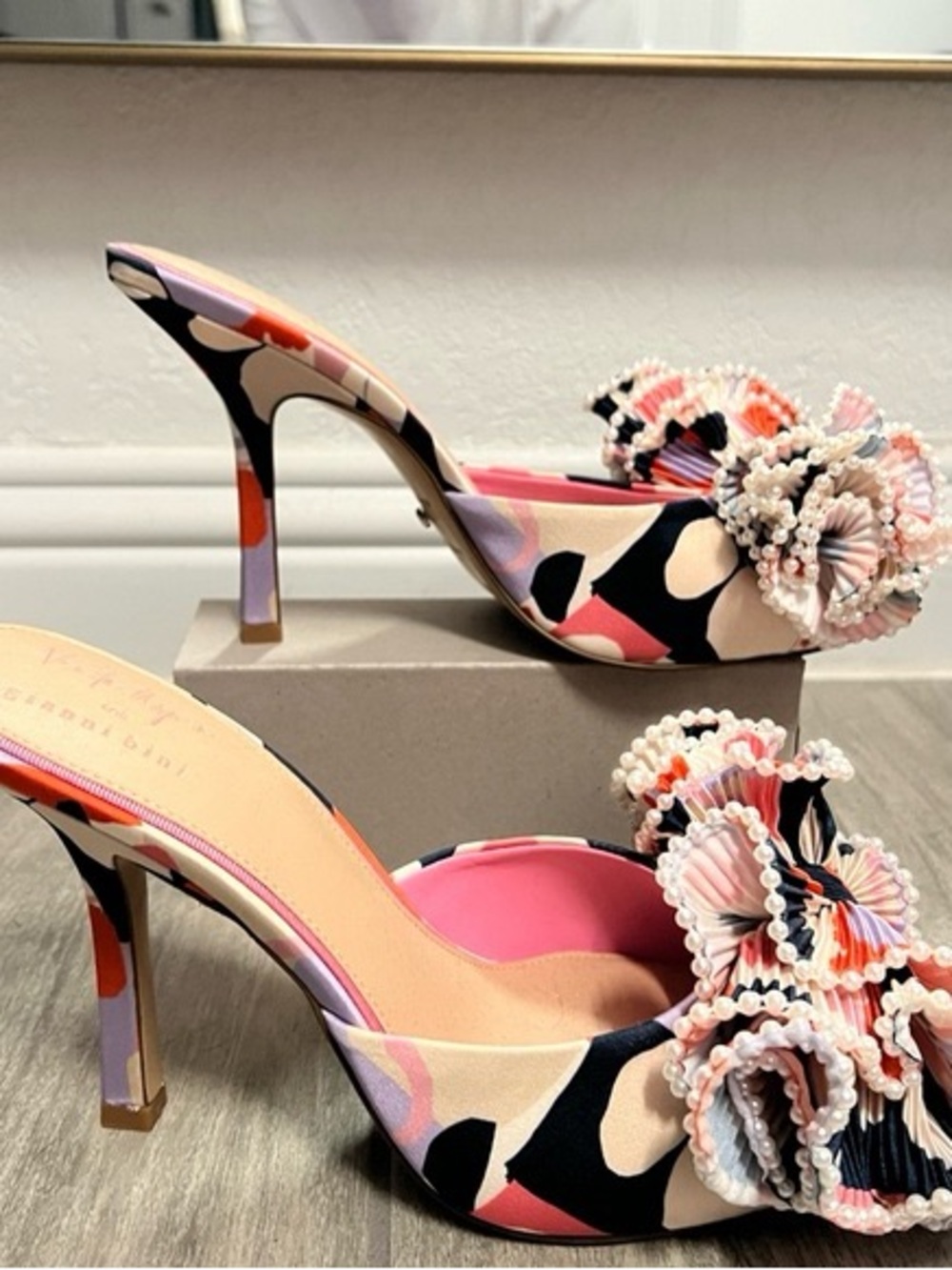 DO NOT BUY: ISO Gianni Bini Pink Multi Floral Bow Stiletto Mules